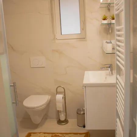 Apartma As *
